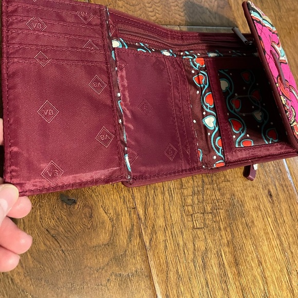 NWOT Vera Bradley Riley compact wallet bold paisley RFID - Picture 5 of 6